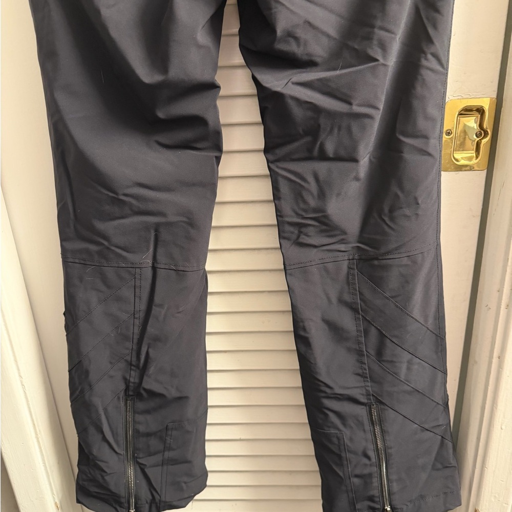 SKEA women’s size 4 ski/Snow pants excellent condition like new EUC - Picture 10 of 16